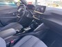 Peugeot 2008 1.2 Hybrid 136PK Allure Automaat | Camera Voor + Achter | Navigatie | Apple Carplay / Android Auto | Keyless Entery/Start | 17" Licht Metaal | Adaptive Cruise Control | | Bots waarschuwing systeem | Buitenspiegels in afwijkende kleur | Buitenspiegels met verlichting