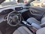 Peugeot 2008 1.2 Hybrid 136PK Allure Automaat | Camera Voor + Achter | Navigatie | Apple Carplay / Android Auto | Keyless Entery/Start | 17" Licht Metaal | Adaptive Cruise Control | | Bots waarschuwing systeem | Buitenspiegels in afwijkende kleur | Buitenspiegels met verlichting