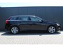 Volvo V60 2.4 D6 Twin Engine Momentum | Incl. 12 maanden garantie | Voorstoelen verwarmd | Parkeersensoren | Cruise control | Climate control | Bluetooth | Lichtmetalen velgen | Navigatie