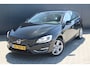 Volvo V60 2.4 D6 Twin Engine Momentum | Incl. 12 maanden garantie | Voorstoelen verwarmd | Parkeersensoren | Cruise control | Climate control | Bluetooth | Lichtmetalen velgen | Navigatie