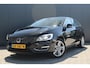 Volvo V60 2.4 D6 Twin Engine Momentum | Incl. 12 maanden garantie | Voorstoelen verwarmd | Parkeersensoren | Cruise control | Climate control | Bluetooth | Lichtmetalen velgen | Navigatie