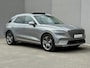 Genesis GV70 AWD SPORT / Fabrieksgarantie tot 06-2029 / SOH 98,7% / 1.800 kg Trekgewicht / Schuif-/Kanteldak / Keyless Entry/Start / Apple Carplay Android Auto / Stuur- Stoel & Achterbank verwarming / Elektische Achterklep / Stoelventilatie / 360/Rondomzicht camera / CCS Snelladen / 20" Velgen /