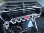 Peugeot 2008 1.2 100PK Allure Pack | Navigatie | Apple Carplay / Android Auto | Cruise Control | Parkeersensoren Achter | DAB | | Bots waarschuwing systeem | Buitenspiegels elektrisch verstel- en verwarmbaar | DAB ontvanger