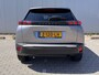 Peugeot 2008 1.2 100PK Allure Pack | Navigatie | Apple Carplay / Android Auto | Cruise Control | Parkeersensoren Achter | DAB | | Bots waarschuwing systeem | Buitenspiegels elektrisch verstel- en verwarmbaar | DAB ontvanger