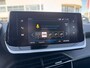 Peugeot 2008 1.2 100PK Allure Pack | Navigatie | Apple Carplay / Android Auto | Cruise Control | Parkeersensoren Achter | DAB | | Bots waarschuwing systeem | Buitenspiegels elektrisch verstel- en verwarmbaar | DAB ontvanger