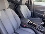 Peugeot 2008 1.2 100PK Allure Pack | Navigatie | Apple Carplay / Android Auto | Cruise Control | Parkeersensoren Achter | DAB | | Bots waarschuwing systeem | Buitenspiegels elektrisch verstel- en verwarmbaar | DAB ontvanger