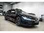 Volkswagen Arteon Shooting Brake 2.0 TSI R 320PK * Pano - Kuipstoelen - Trekhaak - 360° Cam - Harman Kardon - 20" - HeadUp - IQ *