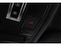 Land Rover Defender 2.0 P300e 110 X | FACELIFT | ClearSight | Meridian Surround | Trekhaak | Luchtvering | Koelbox | Panoramadak | 22 Inch