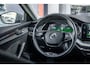 Skoda Octavia Combi 1.0 e-TSI Business Edition | Trekhaak | Stoelverwarming | Camera | Virtual cockpit | Apple Carplay/Android Auto | Navi | Elektrisch bedienbare achterklep | Achteruitrijcamera | Apple Carplay/Android Auto|telefoonintegratie premium | Elektrisch bedienbare achterklep