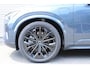 Volvo XC90 2.0 T8 Plug-in hybrid AWD Ultra Black Edition | SOH-waarde 100% |Luchtvering | Panoramisch Schuif-/Kanteldak | Head-up Display | Visual Park Assist incl. 360° Graden Camera | Trekhaak Semi Elektrisch Inklapbaar | Lederen Contourstoelen Met Elektrische Verstelling en Geheugen | 4-Zone Klimaatregeling | Stoelverwarming Voor en Achter | Stuurverwarming | Adaptieve Cruise Control | Pilot Assist | BLIS | Keyless | Harman/Kardon |