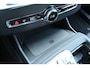Volvo XC90 2.0 T8 Plug-in hybrid AWD Ultra Black Edition | SOH-waarde 100% |Luchtvering | Panoramisch Schuif-/Kanteldak | Head-up Display | Visual Park Assist incl. 360° Graden Camera | Trekhaak Semi Elektrisch Inklapbaar | Lederen Contourstoelen Met Elektrische Verstelling en Geheugen | 4-Zone Klimaatregeling | Stoelverwarming Voor en Achter | Stuurverwarming | Adaptieve Cruise Control | Pilot Assist | BLIS | Keyless | Harman/Kardon |