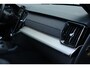 Volvo XC90 2.0 T8 Plug-in hybrid AWD Ultra Black Edition | SOH-waarde 100% |Luchtvering | Panoramisch Schuif-/Kanteldak | Head-up Display | Visual Park Assist incl. 360° Graden Camera | Trekhaak Semi Elektrisch Inklapbaar | Lederen Contourstoelen Met Elektrische Verstelling en Geheugen | 4-Zone Klimaatregeling | Stoelverwarming Voor en Achter | Stuurverwarming | Adaptieve Cruise Control | Pilot Assist | BLIS | Keyless | Harman/Kardon |