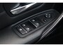 BMW 3-Serie 318i High Executive / SCHUIFDAK / LEDER / CARPLAY / STOELVERW