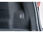 Volvo XC60 T6 Automaat Plug-in hybrid AWD Plus Dark | Elektrisch wegklapbare trekhaak | Panoramadak | Premium audio by Harman Kardon | Verwarmbare voorstoelen, achterbank en stuurverwarming | 4-seizoenenbanden | Adaptive cruise control | 360° parkeercamera |