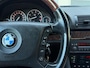 BMW 5-Serie 520i Lifestyle Edition Automaat | Leder | Climate | Cruise | Stoelverwarming | Sensoren