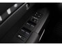 Land Rover Defender 2.0 P300e 110 X | FACELIFT | Explorer Pack | ClearSight | Meridian Surround | Trekhaak | Luchtvering | Koelbox | Panoramadak