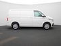 Volkswagen Transporter 2.0 TDI L1H1 150 PK Automaat | Trekhaak | Parkeerhulp voor + achter | Camera | Bijrijdersbank | Cruise Control | Multifunctioneel stuur | Radio | Navigatie |