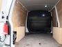 Volkswagen Transporter 2.0 TDI L1H1 150 PK Automaat | Trekhaak | Parkeerhulp voor + achter | Camera | Bijrijdersbank | Cruise Control | Multifunctioneel stuur | Radio | Navigatie |