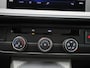 Volkswagen Transporter 2.0 TDI L1H1 150 PK Automaat | Trekhaak | Parkeerhulp voor + achter | Camera | Bijrijdersbank | Cruise Control | Multifunctioneel stuur | Radio | Navigatie |