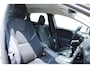 Volvo V40 T2 Automaat Nordic+ | Full LED koplampen | Bluetooth telefoonvoorbereiding | Standkachel | Cruise Control | Stoelverwarming voorzijde | Trekhaak