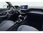 Peugeot 2008 1.2 Turbo 100pk Allure | LichtMetalen Velgen 17inch | Cruise Control | Parkeersensoren rondom | DAB + radio