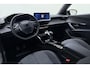 Peugeot 2008 1.2 Turbo 100pk Allure | LichtMetalen Velgen 17inch | Cruise Control | Parkeersensoren rondom | DAB + radio