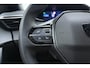 Peugeot 2008 1.2 Turbo 100pk Allure | LichtMetalen Velgen 17inch | Cruise Control | Parkeersensoren rondom | DAB + radio