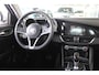 Alfa Romeo Giulia 2.0T | 19` lichtmetalen velgen | Climate control | Keyless start | Cruise control
