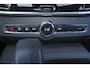 Volvo V90 T6 Recharge AWD Plus Bright - IntelliSafe Assist & Surround - 360º Camera - Harman/Kardon audio - Adaptieve LED koplampen - Verwarmde voorstoelen & stuur - Parkeersensoren voor & achter - Elektr. bedienb. voorstoelen met geheugen - 19' LMV