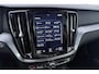 Volvo V60 T5 Momentum Pro | ACC | Panoramadak | Head-Up | Trekhaak | Camera | BLIS | Keyless | Stoel+Stuurverwarming