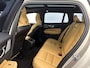 Volvo V60 Cross Country 2.0 B5 AWD Ultimate | B&W Audio | Panorama dak | Leder |