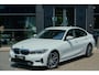 BMW 3-Serie 330e 292pk eDrive Sport Line Sportstoelen Leder Digital cockpit Stoelverwarming LED NLauto Zeer Net!