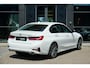 BMW 3-Serie 330e 292pk eDrive Sport Line Sportstoelen Leder Digital cockpit Stoelverwarming LED NLauto Zeer Net!