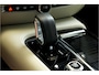 Volvo V60 2.0 T6 AWD 293kW/399pk Aut8 Plug-in hybrid Long Range Plus Bright PANORAMADAK + ADAPT.CRUISE + PILOT ASSIST + SPORTSTOELEN + EL.TREKHAAK + STOELVERWARMING V&A + STUURVERWARMING + ACHTERUITRIJCAMERA + BLIS + LANE ASSIST + LEER + PARKSENSOREN + 18" LM-VELGE