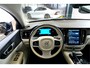 Volvo V60 2.0 T6 AWD 293kW/399pk Aut8 Plug-in hybrid Long Range Plus Bright PANORAMADAK + ADAPT.CRUISE + PILOT ASSIST + SPORTSTOELEN + EL.TREKHAAK + STOELVERWARMING V&A + STUURVERWARMING + ACHTERUITRIJCAMERA + BLIS + LANE ASSIST + LEER + PARKSENSOREN + 18" LM-VELGE