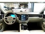 Volvo V60 2.0 T6 AWD 293kW/399pk Aut8 Plug-in hybrid Long Range Plus Bright PANORAMADAK + ADAPT.CRUISE + PILOT ASSIST + SPORTSTOELEN + EL.TREKHAAK + STOELVERWARMING V&A + STUURVERWARMING + ACHTERUITRIJCAMERA + BLIS + LANE ASSIST + LEER + PARKSENSOREN + 18" LM-VELGE