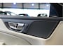 Volvo V60 2.0 T6 AWD 293kW/399pk Aut8 Plug-in hybrid Long Range Plus Bright PANORAMADAK + ADAPT.CRUISE + PILOT ASSIST + SPORTSTOELEN + EL.TREKHAAK + STOELVERWARMING V&A + STUURVERWARMING + ACHTERUITRIJCAMERA + BLIS + LANE ASSIST + LEER + PARKSENSOREN + 18" LM-VELGE