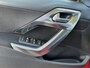 Peugeot 2008 1.2 Turbo 110 pk Allure Uitvoering | Vol-Automaat | Full Map Navigatie | Panoramadak | Parkeersensoren | Apple Carplay | 16'' lm-velgen met 4-Seizoen Banden | Trekhaak 1250KG | Climate Control.