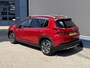 Peugeot 2008 1.2 Turbo 110 pk Allure Uitvoering | Vol-Automaat | Full Map Navigatie | Panoramadak | Parkeersensoren | Apple Carplay | 16'' lm-velgen met 4-Seizoen Banden | Trekhaak 1250KG | Climate Control.