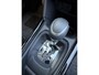 Peugeot 2008 1.2 Turbo 110 pk Allure Uitvoering | Vol-Automaat | Full Map Navigatie | Panoramadak | Parkeersensoren | Apple Carplay | 16'' lm-velgen met 4-Seizoen Banden | Trekhaak 1250KG | Climate Control.