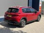 Peugeot 2008 1.2 Turbo 110 pk Allure Uitvoering | Vol-Automaat | Full Map Navigatie | Panoramadak | Parkeersensoren | Apple Carplay | 16'' lm-velgen met 4-Seizoen Banden | Trekhaak 1250KG | Climate Control.