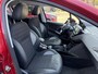 Peugeot 2008 1.2 Turbo 110 pk Allure Uitvoering | Vol-Automaat | Full Map Navigatie | Panoramadak | Parkeersensoren | Apple Carplay | 16'' lm-velgen met 4-Seizoen Banden | Trekhaak 1250KG | Climate Control.