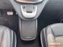 Mercedes-Benz V-klasse V250 Night black editie - L2H1 - Zilvergrijs - Trekhaak - MBUX - Dubbele schuifdeur - BPM vrij - Achterklep - Camera - Euro 6 - Leder -