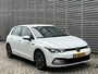 Volkswagen Golf 1.5 eTSI Style / Navigatie / App connect / Memory seat / Camera / Parkeersensoren V+A /