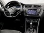 Volkswagen Tiguan 2.0 TSI 4Motion R-Line Sport 179Pk Automaat (VIRTUAL COCKPIT, NAVIGATIE, CLIMATE, GETINT GLAS, SPORTSTOELEN, PARKEERSENSOREN, ADAPTIVE CRUISE, NIEUWSTAAT)
