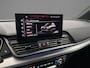 Audi Q5 50 TFSI e 300 PK quattro S edition Competition | 20-Inch | Zwart-Optiek | Tour-Pack | Matrix | Sportplus-Stoel | Elek.verstl-Stoelen | Ambient-Light | Privacy-Glas |