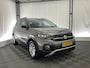 Volkswagen T-Cross 1.0 TSI Life Business Automaat | Apple CarPlay | Trekhaak | ACC | P. Sensoren | Climate Control |