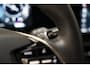 Kia Niro EV e-Niro DynamicLine 64.8 kWh 3-fase [ Navi Adapt.cruise Apple / Android Camera Stoel-en stuurverwarming ]
