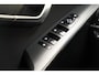 Kia Niro EV e-Niro DynamicLine 64.8 kWh 3-fase [ Navi Adapt.cruise Apple / Android Camera Stoel-en stuurverwarming ]