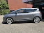 Renault Scenic 1.2 TCe Bose // WEGKLAPBARE TREKHAAK // BOSE // DODEHOEK // KEYLESS // CAMERA+SENSOREN // NAVI //